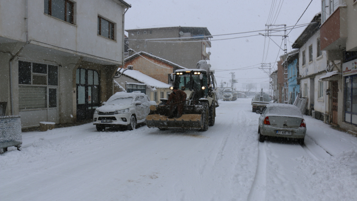 Kar İle Mücadelemiz Devam Ediyor