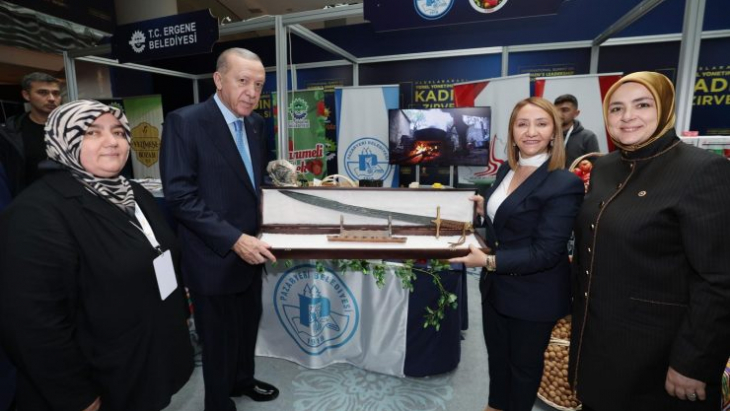 Yerel Yönetimlerde Kadın Zirvesi