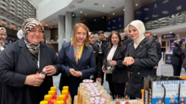 Yerel Yönetimlerde Kadın Zirvesi