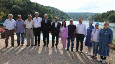 Bursa Büyükşehir Belediye Başkanı Alinur Aktaş' tan Pazaryeri Ziyareti