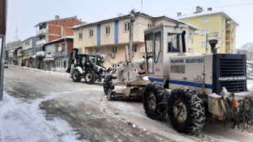 Pazaryeri Belediyesi Karla Mücadele Çalışmalarına Devam Ediyor