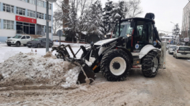 Pazaryeri Belediyesi Karla Mücadele Çalışmalarına Devam Ediyor